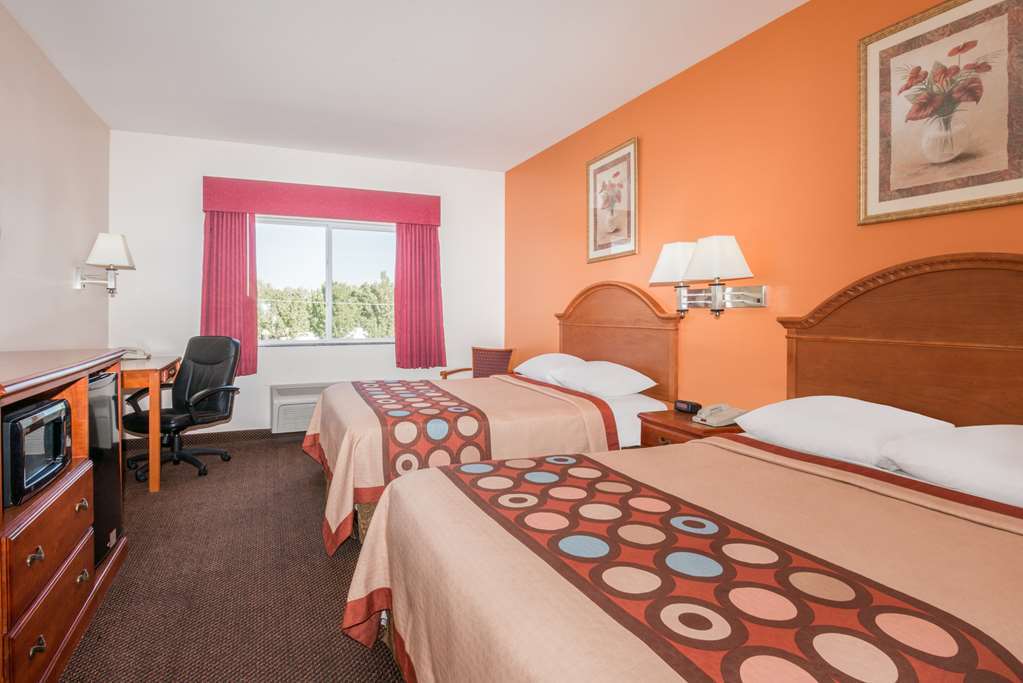 Hotel Super 8 By Wyndham Salina Pokój zdjęcie